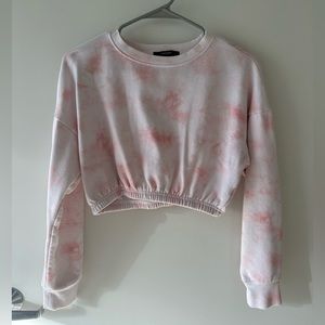 Pink cloud print cropped crewneck sweater 💕